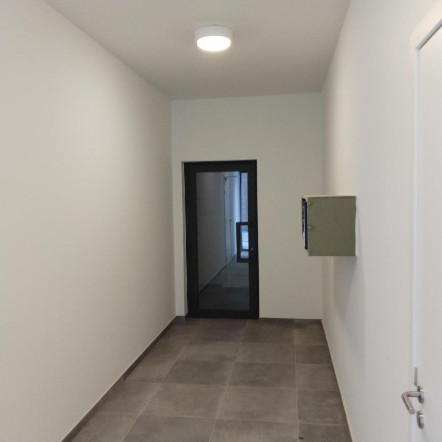 Studio Near Shopping K In K New Bright And Central Кортрейк Екстер'єр фото
